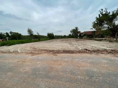 25x130m,tc:100.Mặt tiền nhựa.Sổ hồng chính chủ.