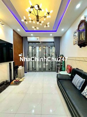 Chủ kẹt bán gấp nhà Ngô Quyền p8 q10-42m2-2lầu 3pn 3wc giá 3tỷ1