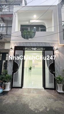 Nhà mới xây - hẻm nhựa 6m CMT8 P5: 3.6x12.5m Trệt Lầu mới keng 2PN 2WC