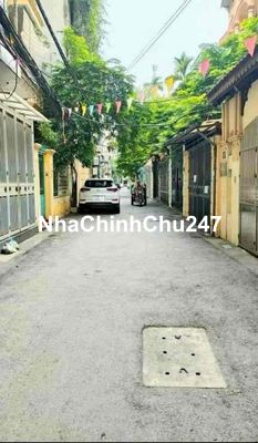 Chính chủ cần bán nhà 6 tầng thang máy, view hồ. Phố Đào Tấn.