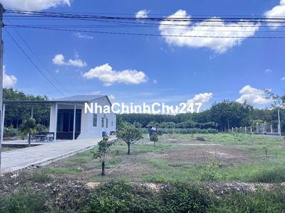 chủ ngộp bán gấp 2600m2 đường nhựa 20m, dân đông chỉ 900tr, sổ sẵn