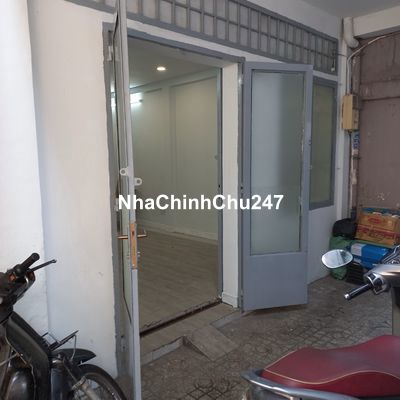 Chính chủ bán nhà đường Yersin 38m2 Quận 1