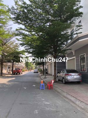 NHÀ 3 TẦNG GÓC 2 MẶT TIỀN DT747 KDC LONG ĐẠI PHÁT, TÂN UYÊN (5.5 X 20)