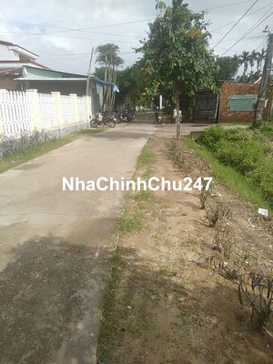 Đất đường chính thôn quang hiện