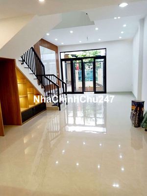 NHÀ 2 TẦNG SÁT CHỢ TÂN AN - NHÀ ĐẸP  ĐẬU OTO CẢ NGÀY