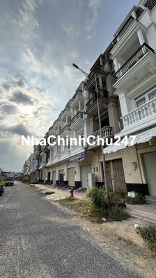 Nhà mặt tiền Chợ Cái Vồn dưới 6 tỷ, diện tích sử dụng 206.6m2, 4 tầng