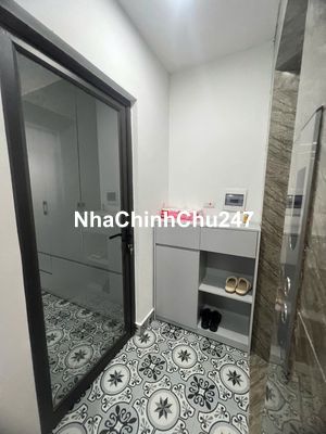 Căn hộ riêng biệt nhà cao tầng có thang máy