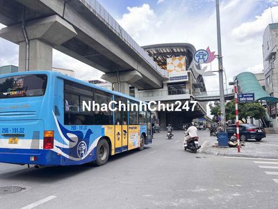 NHÀ 5 TẦNG ÔTÔ ĐỖ CỬA SÁT GA TÀU ĐIỆN PHÙNG KHOANG CHIẾN THẮNG HÀ ĐÔNG