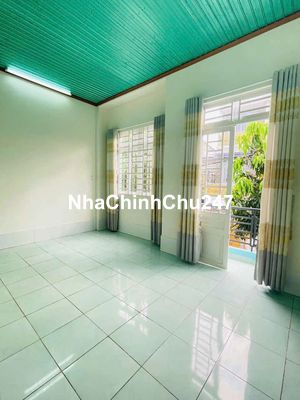 nhà chính chủ sổ hồng chung 1trret 2 lầu