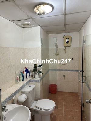 Chính chủ Bán Căn hộ full nội thất 2PN, 2WC ngay trung tâm Q1