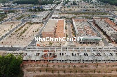 Nhà 1 trệt lửng liền kề 150m2 ngay trung tâm bàu bàng