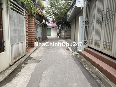 Chính chủ bán 85m2 đất ngay chợ Thạch Bàn. Đường thông xe ô tô con