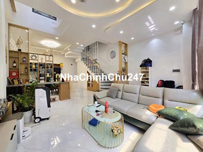 Nhà đẹp 3 tầng đúc kiệt trung tâm Hải Châu gần đường, chính chủ