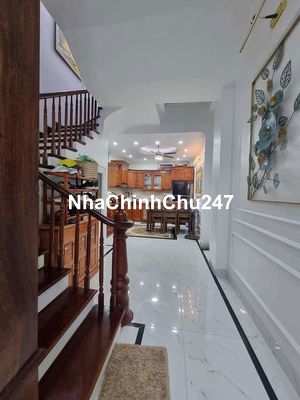 Cần bán gấp Nhà Chính chủ 40m2 - 6 tầng gần Viện E Giá 9tỷ2