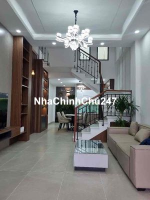 Chủ nhà cần bán nhanh,hạ giá cực sàn,Nhà 3 tầng mới Full nội thất cao