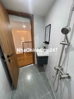 Tôi chính chủ bán nhà 3 tầng giáp Q.1 Mặt tiền cách 30m giá 3.95 Tỷ tl