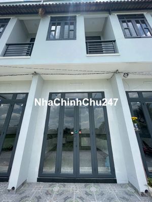 Nhà 1lầu đúc 400tr full TT. Đức Hoà Dt:4x8 Sổ Hồng ,CC ngay