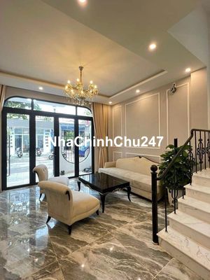 Chính chủ cần bán nhà 3 tầng đẹp đường Vũ quỳnh, vị trí xát biển