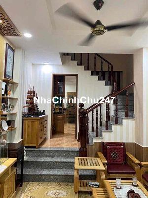 Bán Nhà Sát Mặt Tiền Đường Cách Mạng Tháng Tám P.10 Q.3