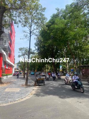 Chính chủ cần bán căn nhà Ngọc Lâm.45m2, 5tầng, ôtô tránh. giá 11.8tỷ