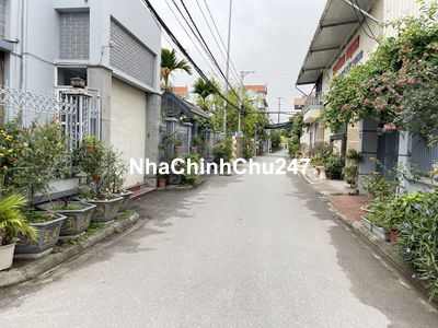 Chính chủ bán 288m2 đất mặt đường xóm 2 Đông Dư. Đường ô tô tránh, hồ