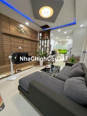 Nhà Quận 7, 3 tầng, 43m2 chỉ 4,1 tỷ chính chủ sổ hồng riêng