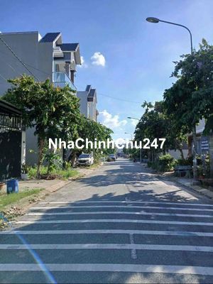 Đất chính chủ cần bán gấp giá 799 Triệu nằm ngay Trường THCS Đông Hoà