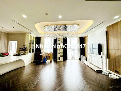 Chủ định cư phenhous sunrise city. để lại toàn bộ nôi thất cao cấp.