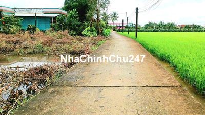 Hàng ngộp, 440m2 đất full thổ view kênh, chốt 499 tr