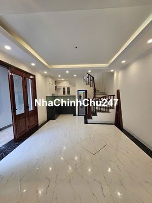 Chính chủ bán nhà Cự Khối Long Biên lô góc, ngõ thôg 5 tầng , hơn 4 tỷ