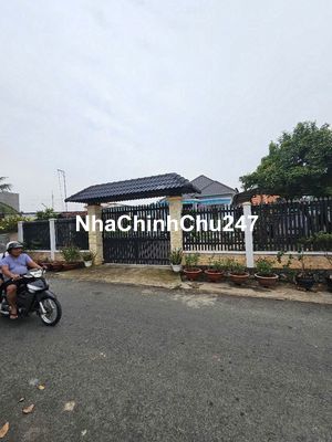 Bán lô đất 307m2 ngang 7 giá chỉ 11tr.m2 ngay Huỳnh Thị Hiếu, Tân An