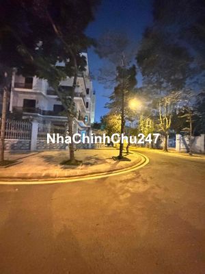 CHÍNH CHỦ TÔI BÁN NHÀ Lô 20 KĐT ĐỊNH CÔNG nội thật 100% lim Nghệ An