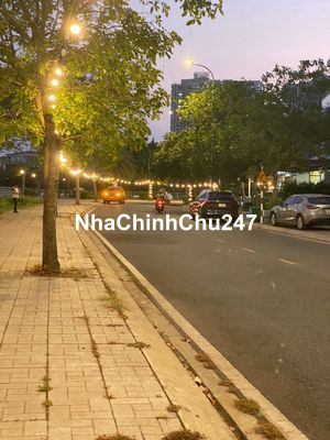 chính chủ bán gấp nhà phố ngang 8m giá chỉ 12.5 tỷ nội thất