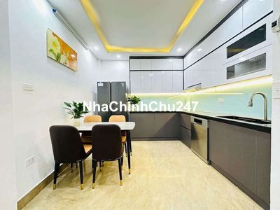 CHỦ NHÀ CẦN TIỀN BÁN  LẠI CĂN ĐẠI TỪ - BAY NHANH.

Chỉ 6 tỷ nhà 35m.