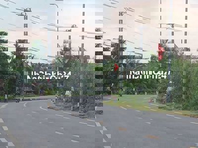 Chính chủ gửi bán đất mặt tiền Long Phước, shr