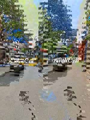 Nhà chính chủ Nguyễn Trãi Quận 1 5Lầu 6Pn giá 8,19Tỷ