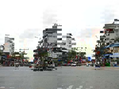 Chủ cần tài chính bán nhà Ngô Gia Tự Long Biên