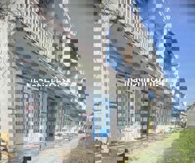 Nhà 1 Lầu 4 x 8m Ngay Lộc Hậu Mỹ Lộc. Sổ Hồng Sẵn Giá Rẻ 530Tr Còn Bớt