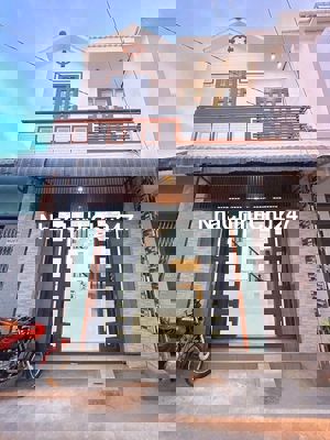 Chính chủ bán nhà mặt tiền Hoàng Phan Thái 80m2 giá 910tr sổ riêng