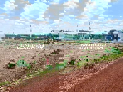 Đất sát UBND xả an thái Phú giáo BD giá 600tr /500m2 Sổ sẳn