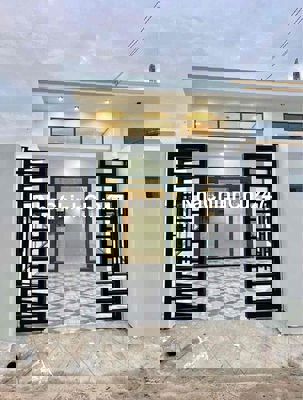 nhà sổ riêng thổ cư nằm trong KDC đông đúc, hỗ trợ trả góp dài hạn