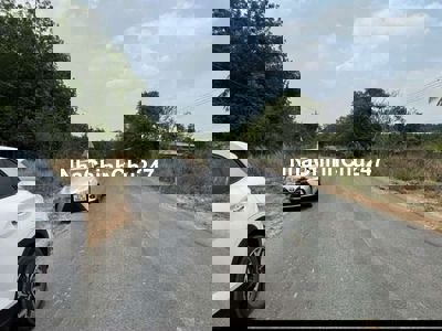 Bán lô đất mặt đường nhựa.. Sổ hồng sẵn. Thổ cư ba trăm mét.