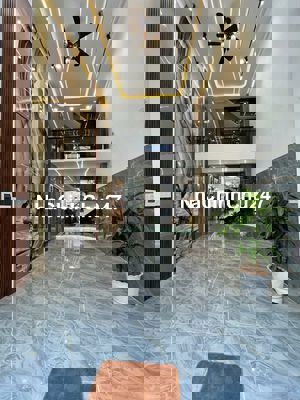 CHÍNH CHỦ BÁN NHÀ NGUYỄN SUÝ 4X16M 5 TẦNG MỚI , GIÁ 8,7 TL