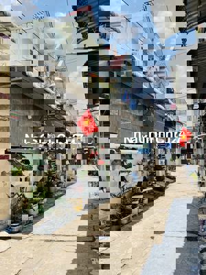 Chính chủ, 70m2( 5 x 14 ) chỉ 3.49 tỷ, 2T 4PN Đông Hoà Dĩ An