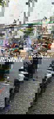 chủ về sài gòn nhượng lại nhà mê lửng