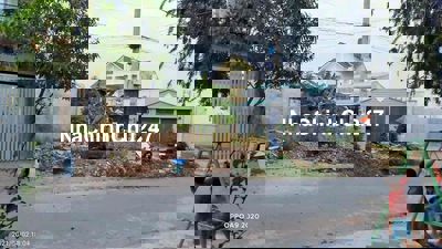 Đất sổ hồng riêng 126m2. góc 2 mặt tiền đường, thích hợp xây Biệt Thự