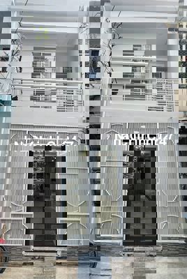 H3G CMT8 ngang 4m , Sát công trường dân chủ nằm cạnh đường Hòa Hưng