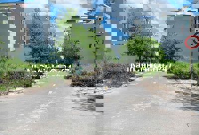 CHỦ NGỘP BÁN NHANH LO GỐC 2 MẶT TIỀN 210M2 THỊ TRẤN CỦ CHI, CỦ CHI,SHR