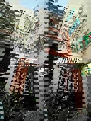 chính chủ bán căn nhà nở hậu 5m ngay chợ Tân Hương - Vườn Lài - Gò Dâu