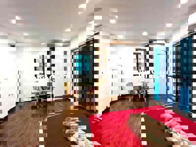 Chủ cần tiền!!Gần Ga Láng, 69m2, nhà 5 tầng, 30m ra mặt phố chỉ 11.85